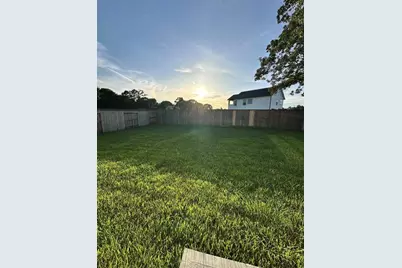 448 Shoreview Drive, Conroe, TX 77303 - Photo 12