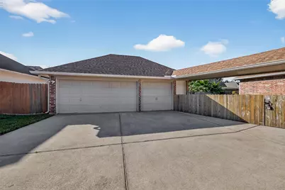 2834 Martina Drive, Friendswood, TX 77546 - Photo 28
