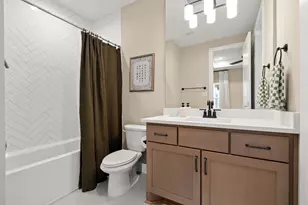 2610 Centenary St, West University Place, TX 77005 - Photo 32
