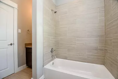 955 W 24th Street #D, Houston, TX 77008 - Photo 32