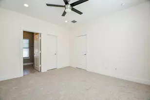 955 W 24th St, Houston, TX 77008 - Photo 28