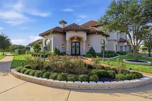 7 Haven Shore Ln, Sugar Land, TX 77479 - Photo 2
