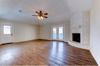 2810 Heritage Colony Drive, Webster, TX 77598 - Photo 8