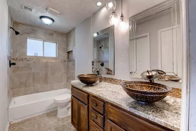 2810 Heritage Colony Drive, Webster, TX 77598 - Photo 24
