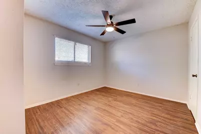 2810 Heritage Colony Drive, Webster, TX 77598 - Photo 22