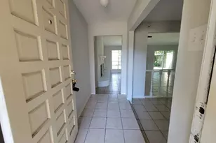 9914 Towne Brook Ln, Sugar Land, TX 77498 - Photo 2