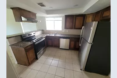 9914 Towne Brook Lane, Sugar Land, TX 77498 - Photo 8
