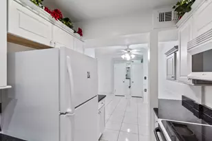 2601 Bellefontaine St, Houston, TX 77025 - Photo 16