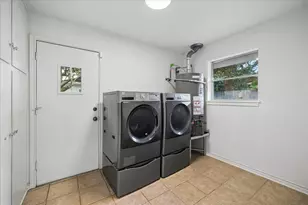 7623 Meadowvale Dr, Houston, TX 77063 - Photo 22
