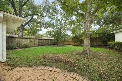7623 Meadowvale Drive, Houston, TX 77063 - Photo 26