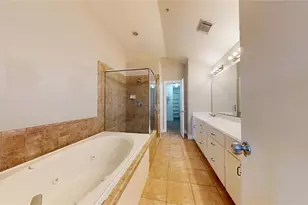 8715 Meadowcroft Dr, Houston, TX 77063 - Photo 28