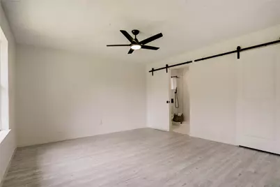 7926 Windy Creek Drive, Houston, TX 77040 - Photo 6