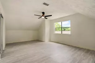 7926 Windy Creek Dr, Houston, TX 77040 - Photo 12
