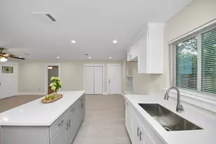 10521 Chesterfield Dr, Houston, TX 77051 - Photo 18