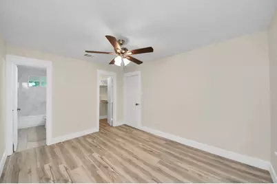 10521 Chesterfield Drive, Houston, TX 77051 - Photo 26