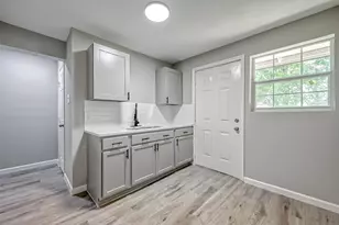 3274 Reeves St, Houston, TX 77004 - Photo 6