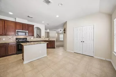 8323 Whisper Point Drive, Houston, TX 77040 - Photo 12