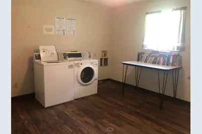 709 W Witt St, Wolfe City, TX 75496 - Photo 2