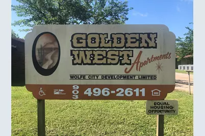 709 W Witt St, Wolfe City, TX 75496 - Photo 1