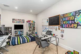 302 Brook Hollow Dr, Conroe, TX 77385 - Photo 12