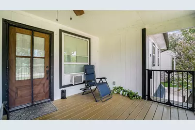 302 Brook Hollow Drive, Conroe, TX 77385 - Photo 4