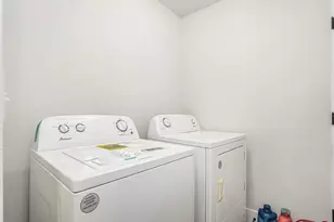 302 Brook Hollow Dr, Conroe, TX 77385 - Photo 22