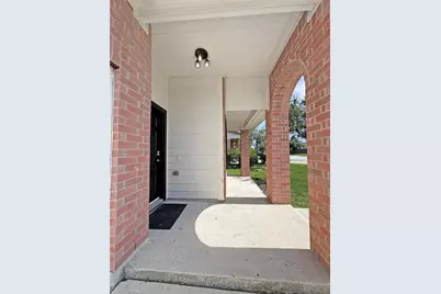 749 Grassy Knoll Lane, La Marque, TX 77568 - Photo 2