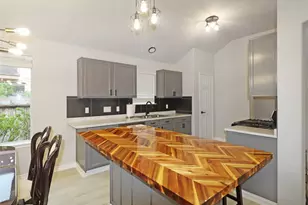 749 Grassy Knoll Ln, La Marque, TX 77568 - Photo 4