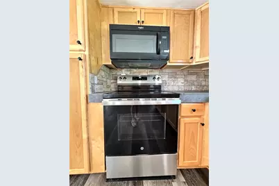 1718 W Dumble Street #2, Alvin, TX 77511 - Photo 10