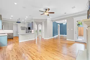 825 Fisher St, Houston, TX 77018 - Photo 10