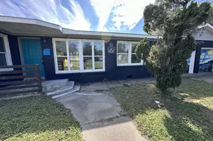 810 E Bowie Ave, Harlingen, TX 78550 - Photo 2