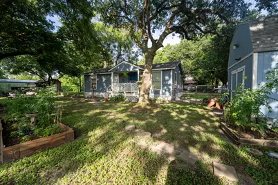 2200 5th Street, Bay City, TX 77414 - Photo 2