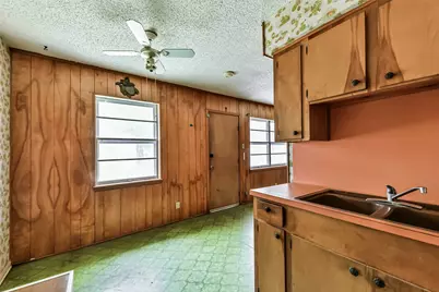 314 N Sparrow Way, Texas City, TX 77591 - Photo 10