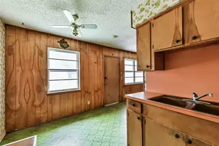 314 N Sparrow Way, Texas City, TX 77591 - Photo 10
