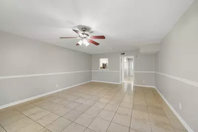 5204 Arboles Drive #L, Houston, TX 77035 - Photo 8
