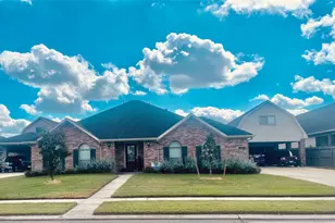 2105 Verde Valley Dr, League City, TX 77573 - Photo 1