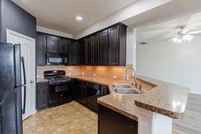 11527 Champions Green Drive, Houston, TX 77066 - Photo 6