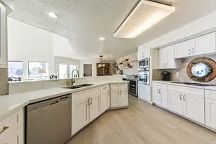 4231 Pelican Ln, Galveston, TX 77554 - Photo 24