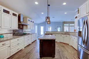 2901 Harvest Hill Dr, Friendswood, TX 77546 - Photo 4