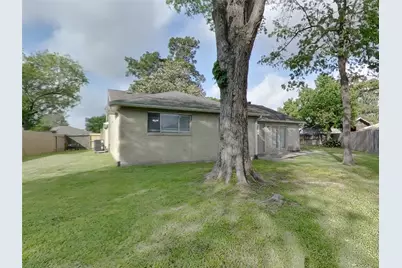 12819 Enchanted Path Drive, Houston, TX 77044 - Photo 18