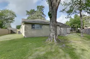 12819 Enchanted Path Dr, Houston, TX 77044 - Photo 18