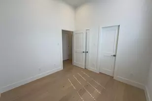 10607 Enclave Shadows Ct, Houston, TX 77043 - Photo 14