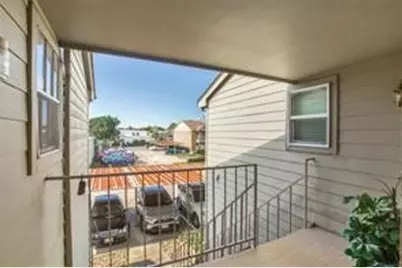 10615 Briar Forest Drive #406, Houston, TX 77042 - Photo 6