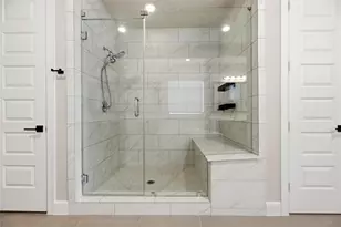 5110 W Lacey Garden Loop, Houston, TX 77018 - Photo 14