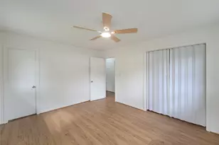 2605 W Dumble St, Alvin, TX 77511 - Photo 24