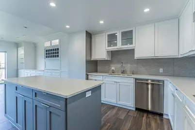 2929 Buffalo Speedway #A404, Houston, TX 77098 - Photo 8