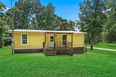 601 Faulkner Avenue, Coldspring, TX 77331 - Photo 1