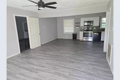 4611 Nevada, Dickinson, TX 77539 - Photo 2