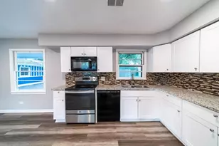 4611 Nevada, Dickinson, TX 77539 - Photo 8