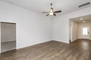 208 Lgt Smt Dr, Katy, TX 77493 - Photo 4